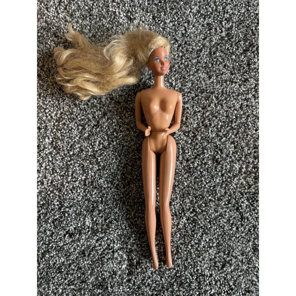 Vintage 1979 Mattel Beauty Secrets Barbie Doll Working Action Arm Nude No Outfit